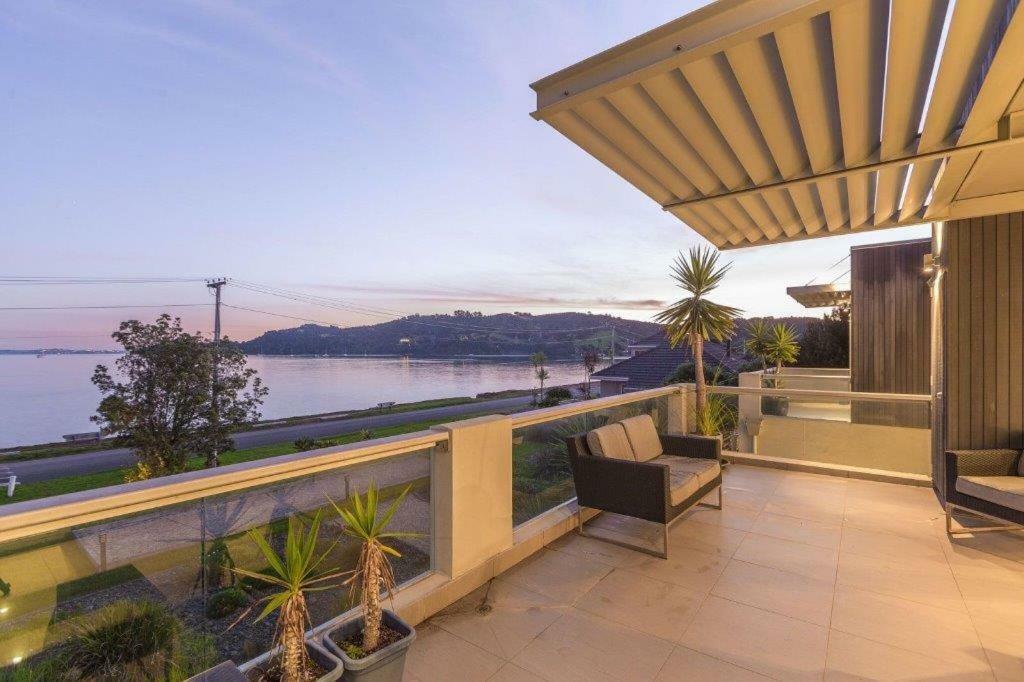 Waiheke Waterfront Lodge Oneroa Buitenkant foto